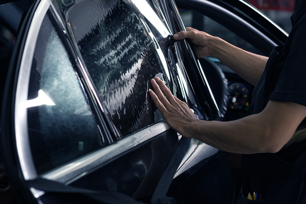 Instalação de insulfilm e película antivandalismo